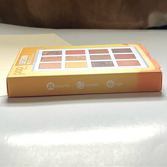 🏷️ fire fit set of 12 eye shadow palette set - Picture 15 of 17